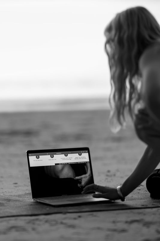 How Online Coaching Actually Works (And Who It’s For)